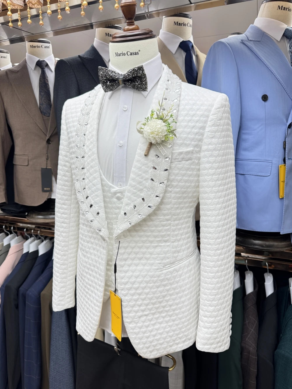 White Jacquard men's tuxedo suit set with blazer, vest, and pants, perfect for weddings, parties, and formal events.