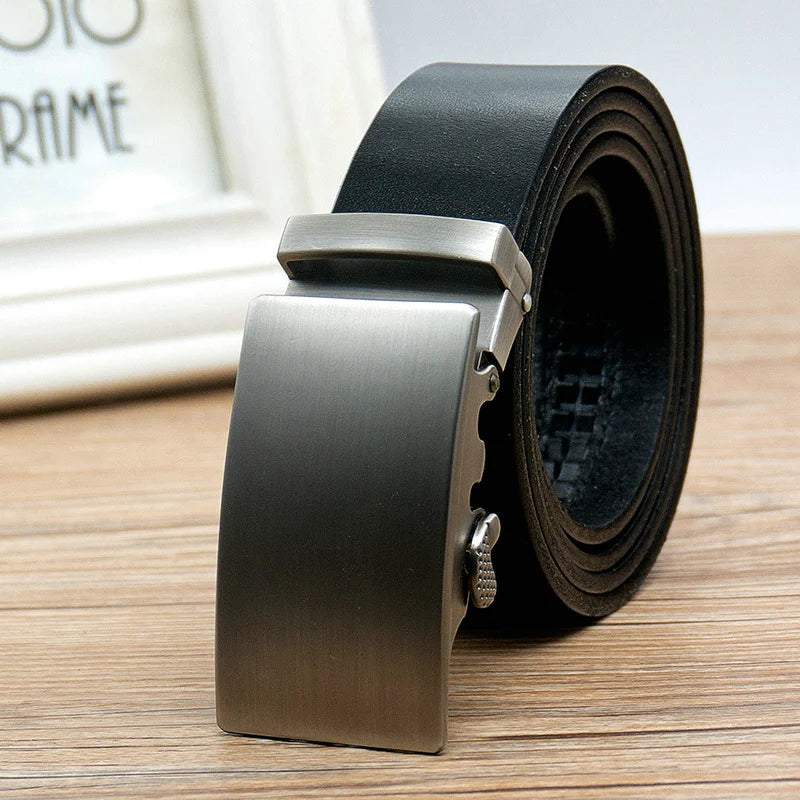 Men's genuine leather belt with automatic buckle and adjustable no-hole design, from Ansoff, suitable for jeans and casual wear.