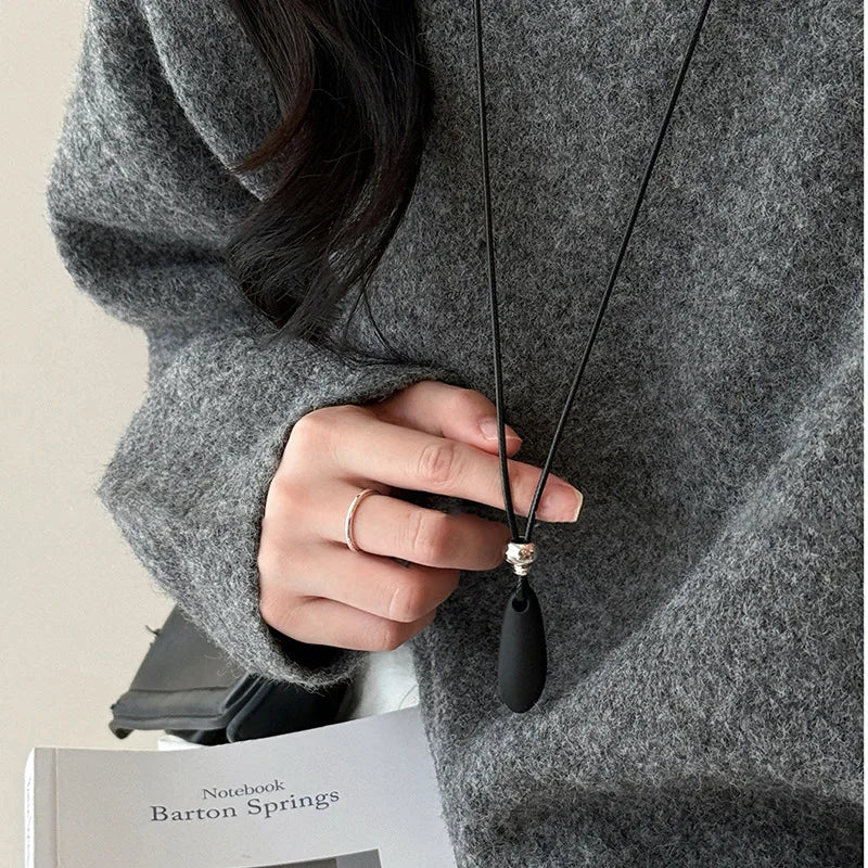 Minimalist Metal Water Drop Shaped Pendant Necklace for Women Simple Adjustable Long Black Rope Sweater Chain Fashion Jewerly