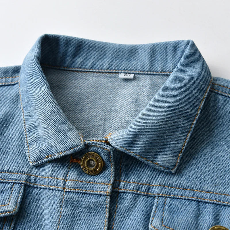 Ansoff boys and girls denim jacket, short coat style, with single-breasted design, suitable for spring and autumn children’s fashion.