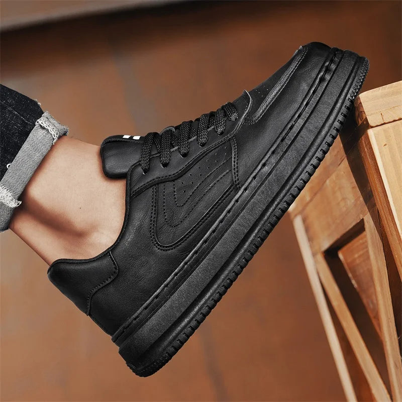 Ansoff men's casual spring and autumn soft-sole non-slip outdoor walking shoes with a stylish design and lightweight sports board sole.