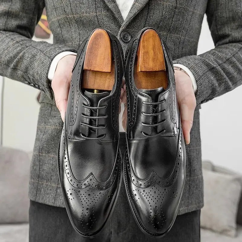 Pointed Toe Brogue Carved Men's 2025 New British Style High-End Leather Formal Business Wedding Groom Derby Shoes