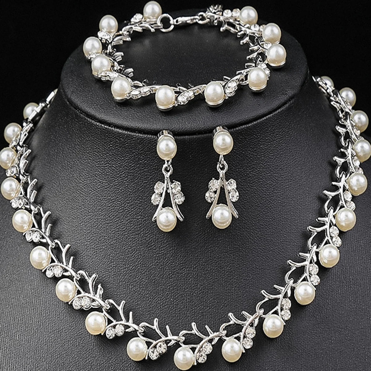 4PC Women's Fashion Pearl Necklace Earrings Bracelet Jewelry Set Suitable for Wedding, Party, Festival Gifts-9248