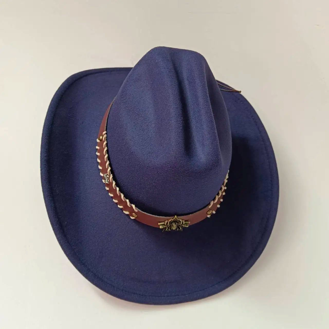 Ansoff cowboy hat with cow head design, monochrome felt, large brim, outdoor knight-style hat for men and women.