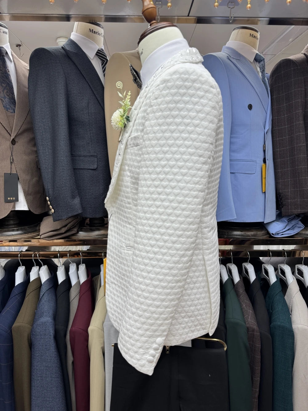 White jacquard men's tuxedo set with blazer, vest, and pants, ideal for weddings, formal events, or birthdays by Ansoff.