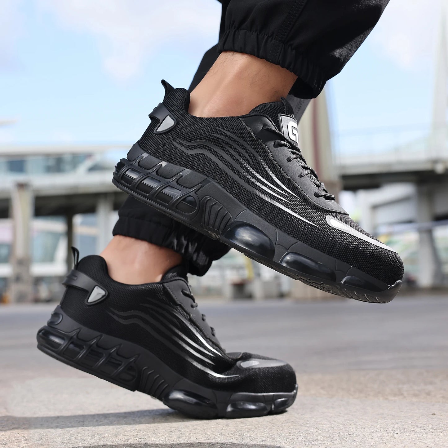 Men's Ansoff work shoes with anti-shock, anti-stab features, TPU sole, lightweight design, suitable for all seasons.