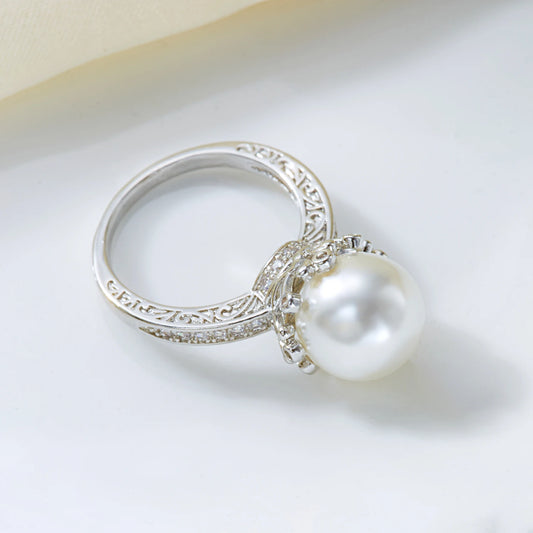 Elegant Retro Pearl Ring for Women Fashionable Luxury Daily Commute Accessory Suitable for Dates Parties Weddings Jewelry Gift