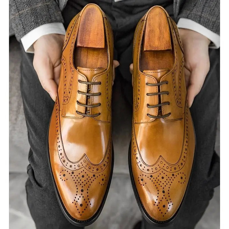 Pointed Toe Brogue Carved Men's 2025 New British Style High-End Leather Formal Business Wedding Groom Derby Shoes