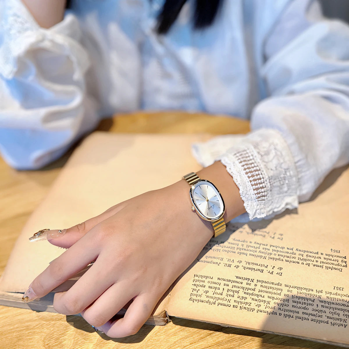 1pc New Fashionable Women's Watch With Gold Bracelet, Vintage & Luxury Ins Style, Elegant & Versatile Quartz Watch ladies watch - Acros