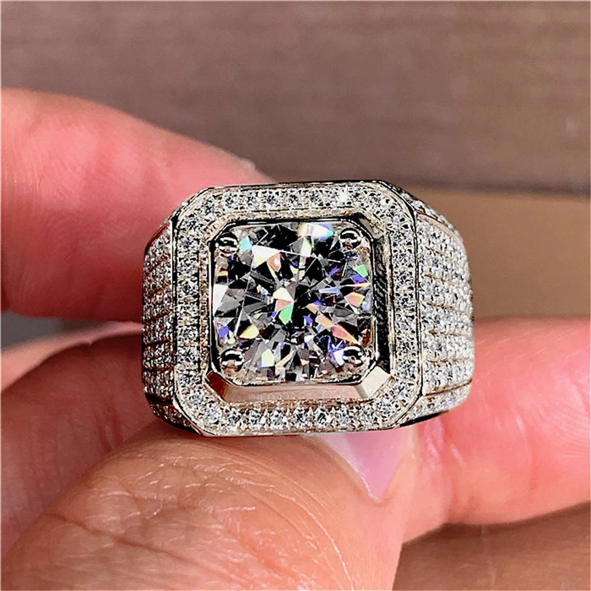 Gorgeous Men's Rhinestones Zircon Rings Luxury Silver Color Banquet Engagement Ring for Men Wedding Band Jewelry Gifts Wholesale