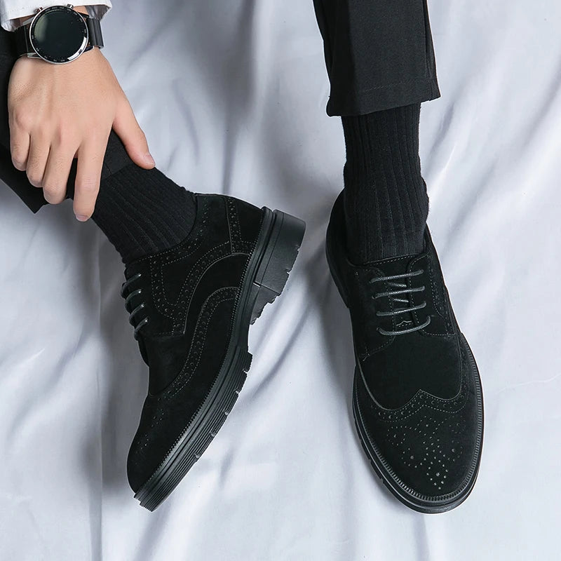 Ansoff men's British style thick-soled brogue shoes made of suede leather with a classic Oxford design and wear-resistant sole.