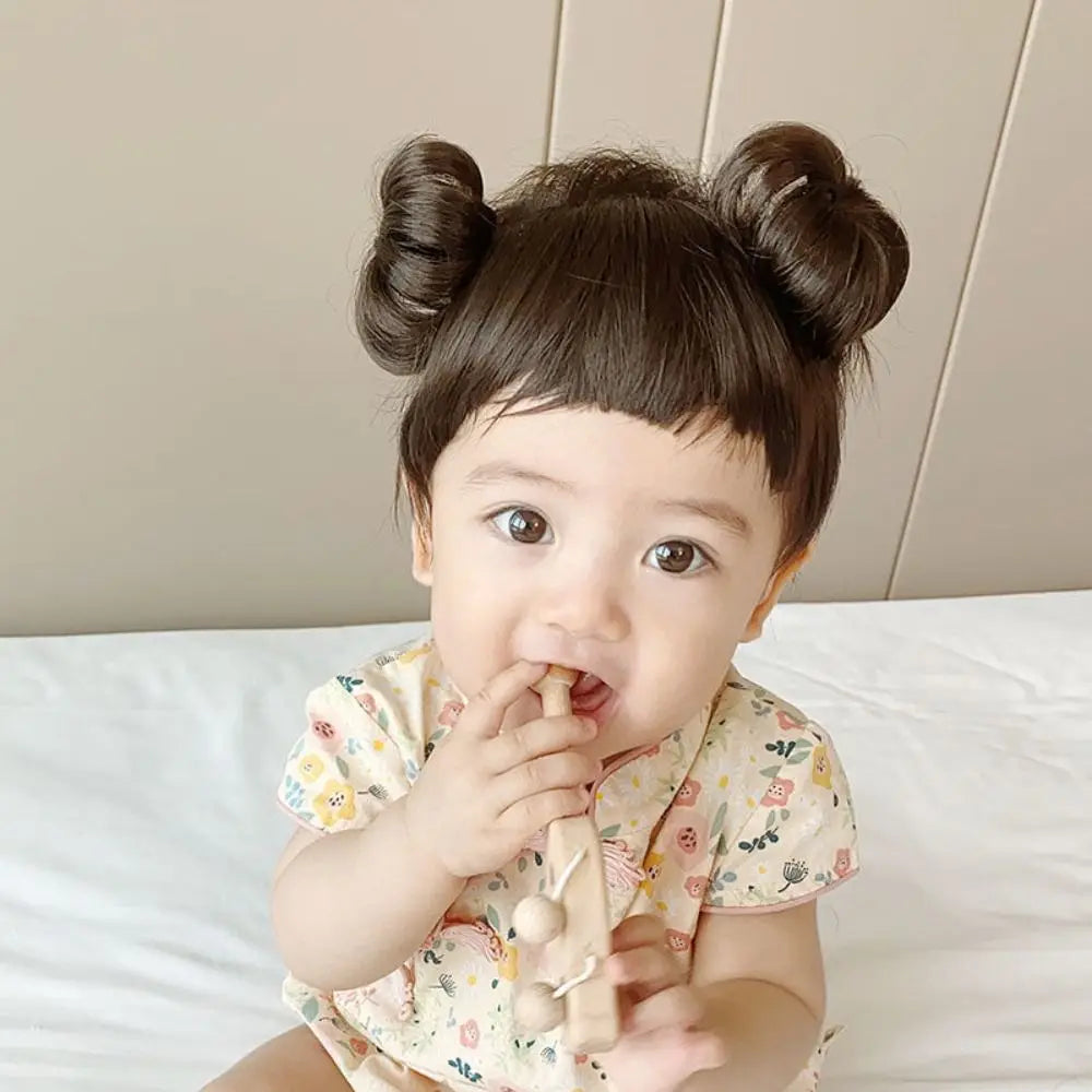 Ansoff baby wig with bangs and hairband, children's hair accessory for first birthday photos and styling.