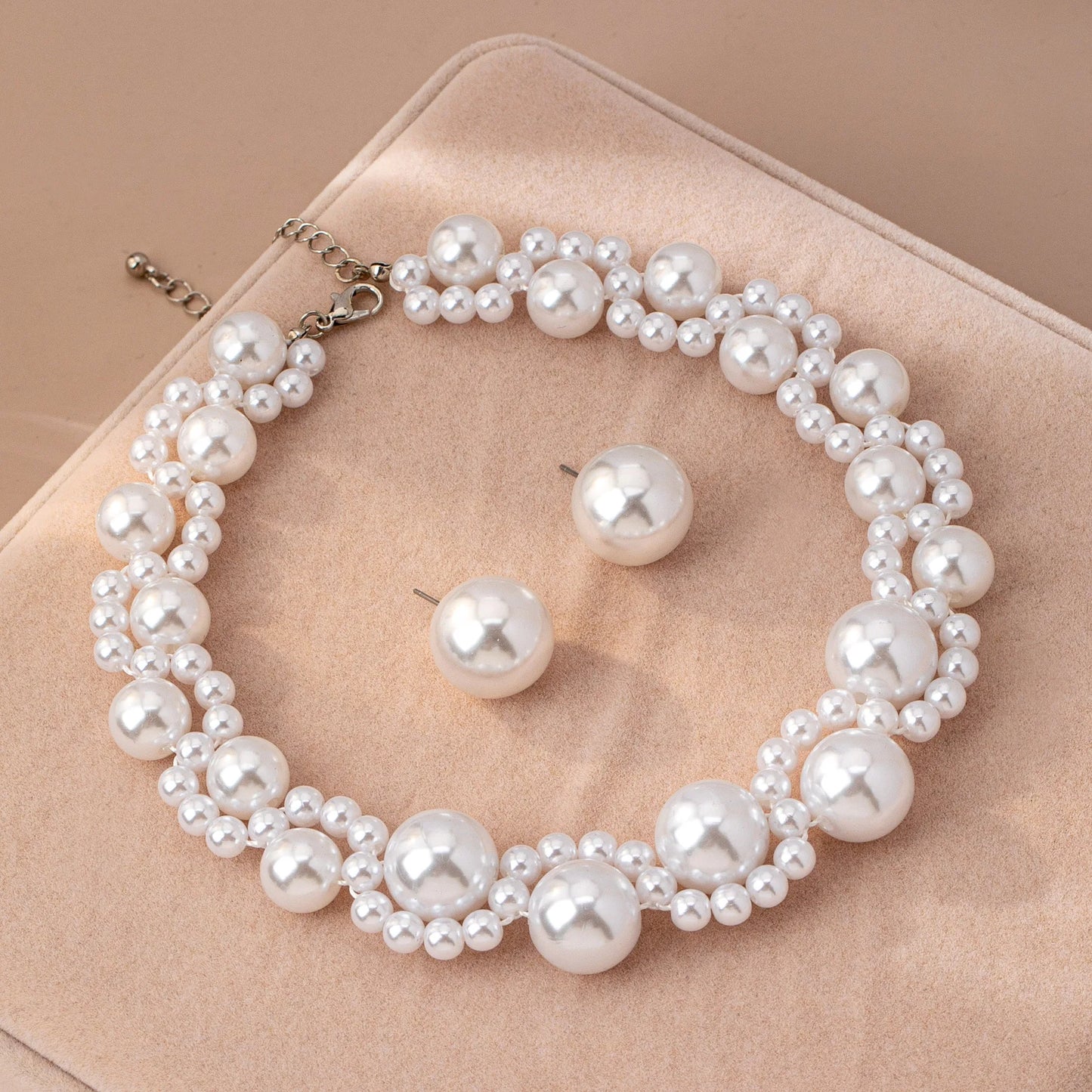 Temperament Pearl Necklace Stud Earrings Necklace Set For Women Girls Banquet Wedding Wear Party Retro Elegant BS054