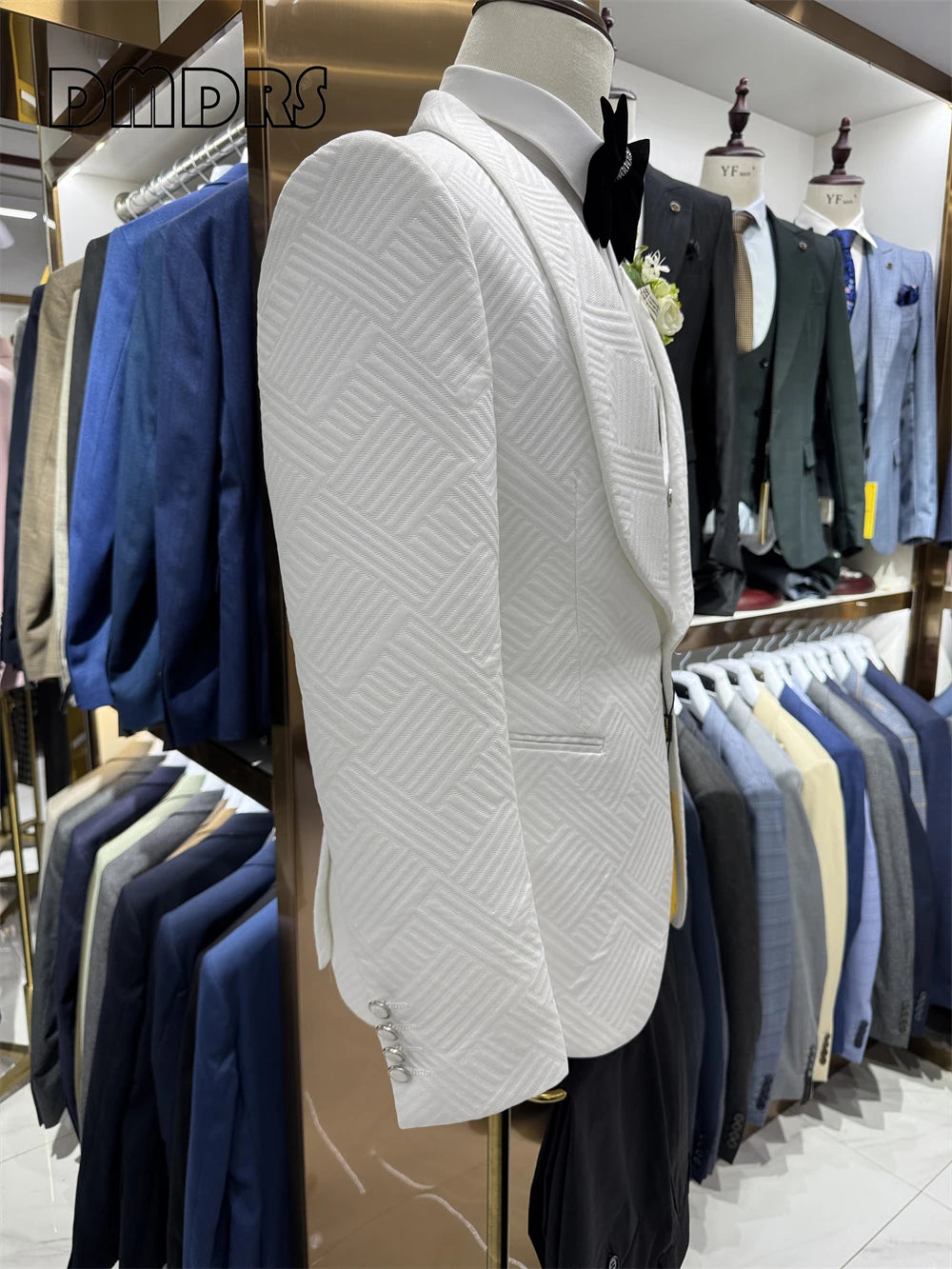 Ansoff high-quality wedding suit set for groom with one-button shawl neck blazer, vest, and matching pants in a three-piece men's fashion ensemble.