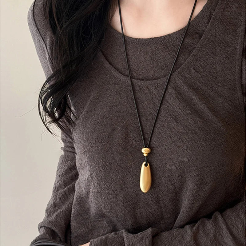 Minimalist Metal Water Drop Shaped Pendant Necklace for Women Simple Adjustable Long Black Rope Sweater Chain Fashion Jewerly