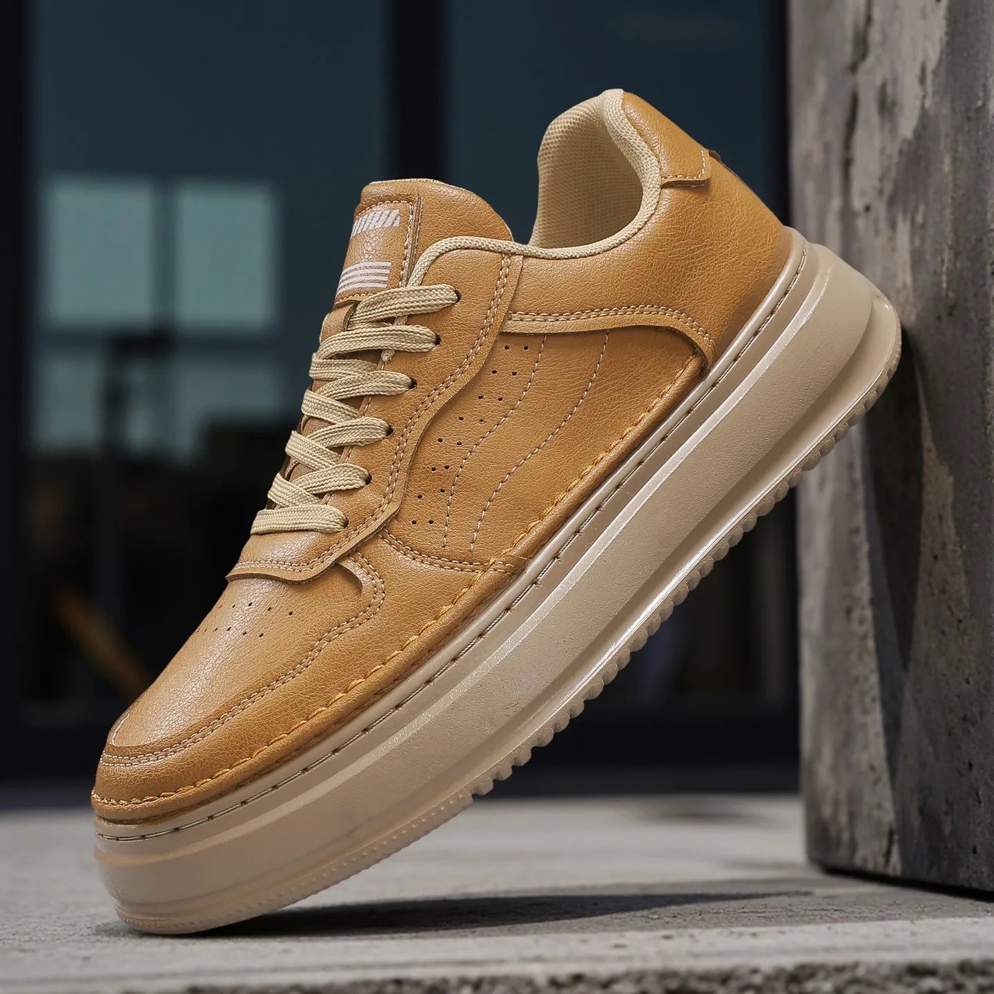 Men's casual slip-on sneakers by Ansoff with a retro British style, thick soles, and durable design for autumn wear.