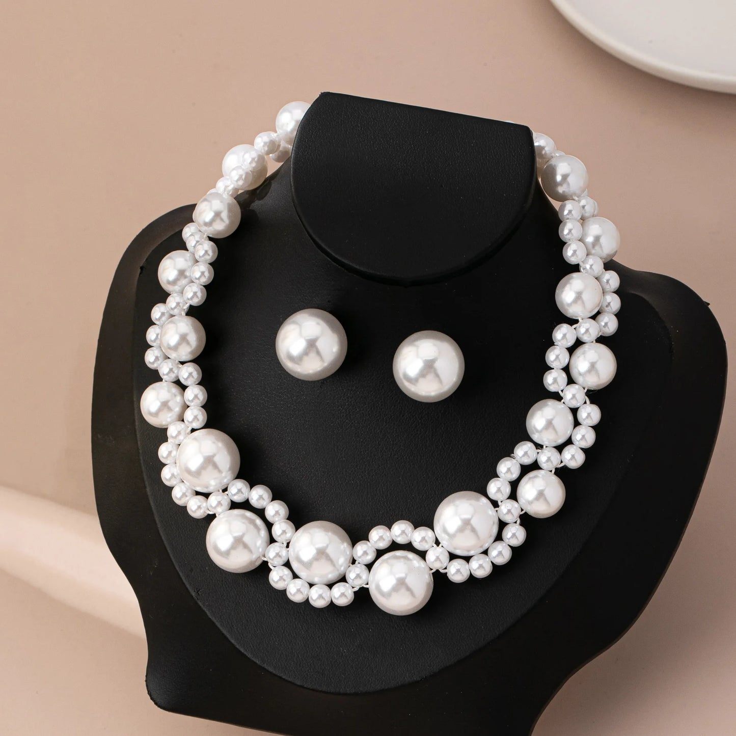Temperament Pearl Necklace Stud Earrings Necklace Set For Women Girls Banquet Wedding Wear Party Retro Elegant BS054