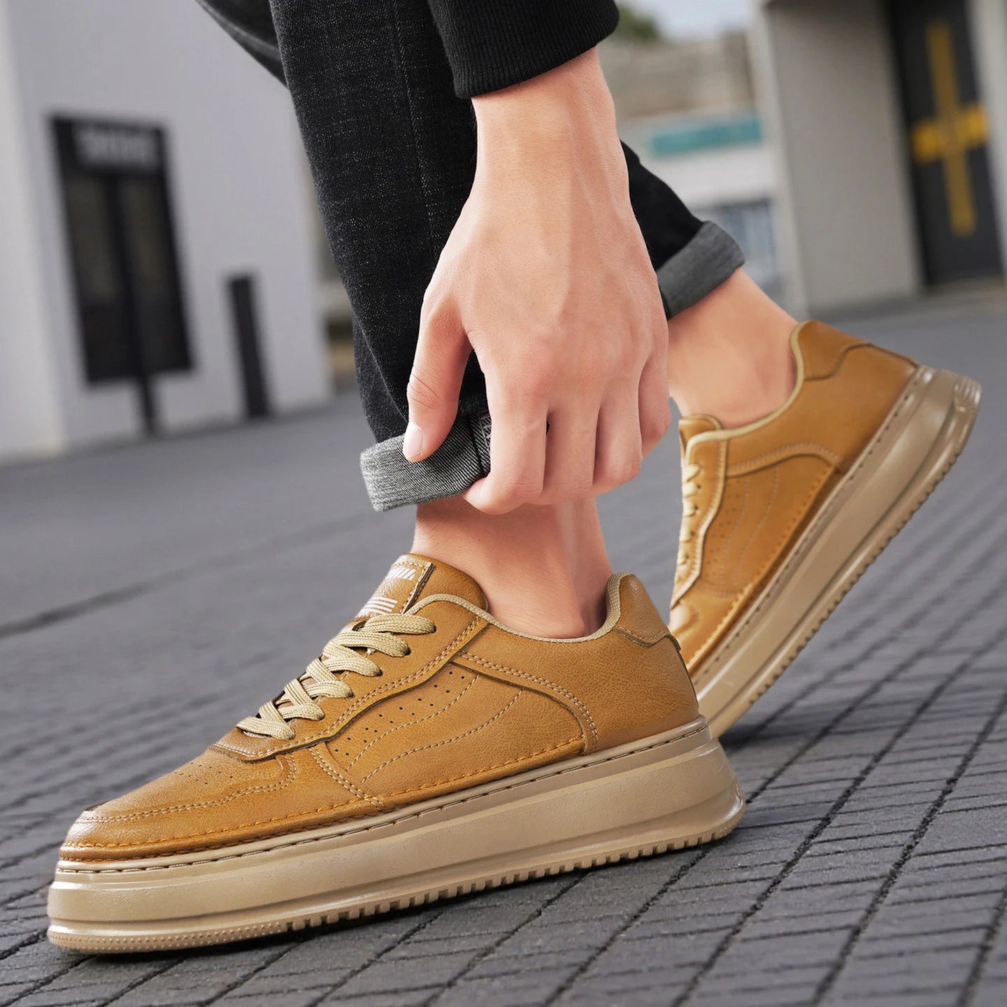 Men's retro British style slip-on sneakers by Ansoff, featuring thick soles and casual design for versatile autumn wear.