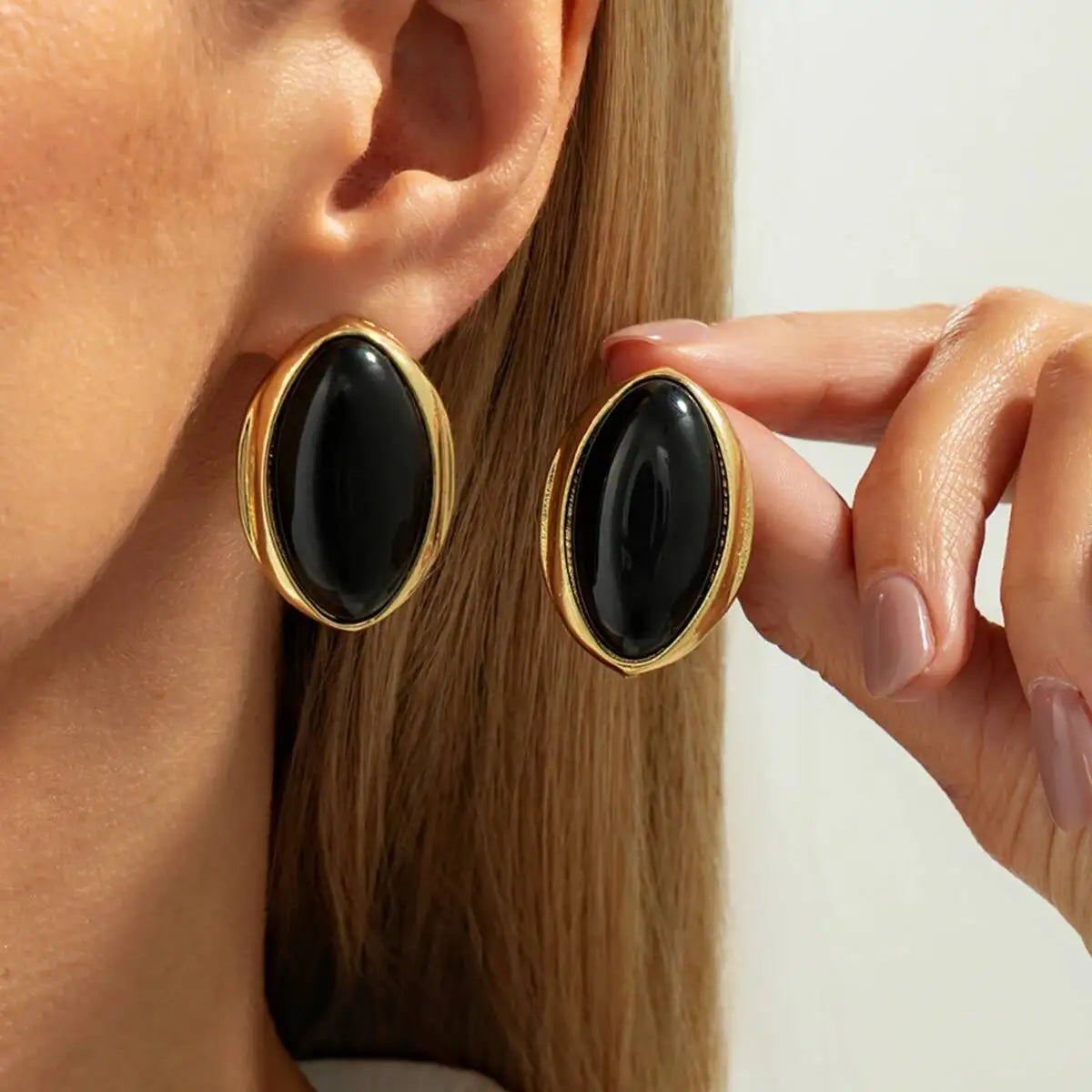 SHIXIN 1 Pair Retro Resin Acrylic Oval Stud Earrings for Women Trendy Gold Color Geometric Earrings Fashion Jewelry Accessories