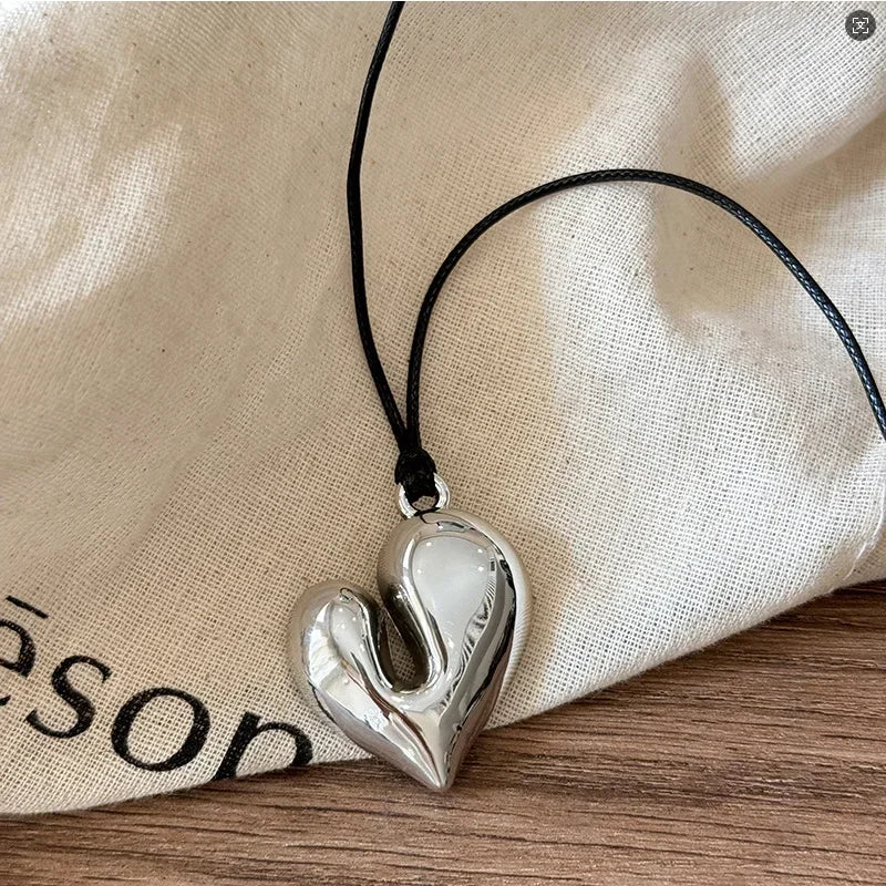 Minimalist Metal Water Drop Shaped Pendant Necklace for Women Simple Adjustable Long Black Rope Sweater Chain Fashion Jewerly