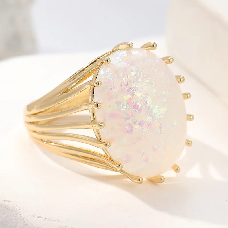 1pcs Elegant Retro Golden Color Ring, Oval and Simple Jewelry, Suitable for Wearing At Festivals, Banquets and Parties
