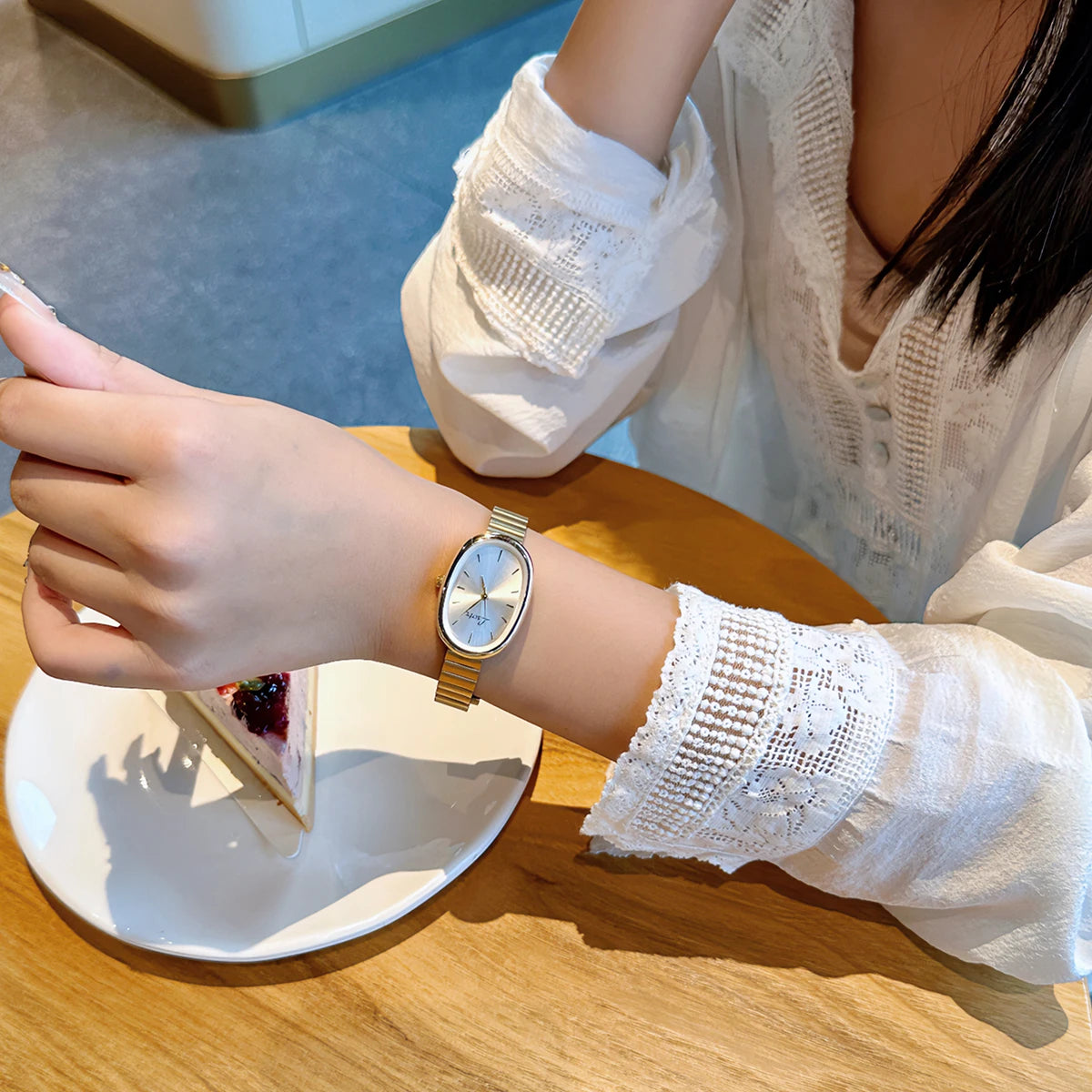 1pc New Fashionable Women's Watch With Gold Bracelet, Vintage & Luxury Ins Style, Elegant & Versatile Quartz Watch ladies watch - Acros