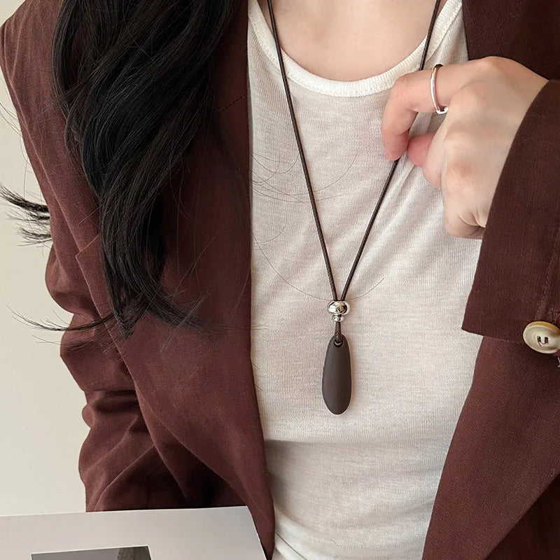 Minimalist Metal Water Drop Shaped Pendant Necklace for Women Simple Adjustable Long Black Rope Sweater Chain Fashion Jewerly