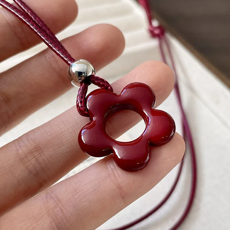Minimalist Metal Water Drop Shaped Pendant Necklace for Women Simple Adjustable Long Black Rope Sweater Chain Fashion Jewerly
